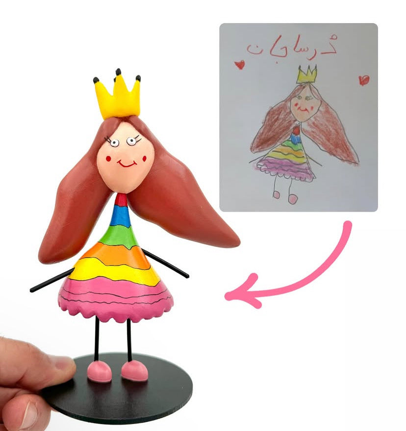 Ladda video: Video showing the transformation of a child&#39;s drawing into a custom 3D-printed figure, highlighting each step from sketch to final sculpture.